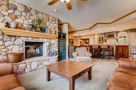 Highlands Lodge