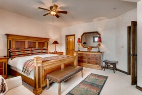 Highlands Lodge