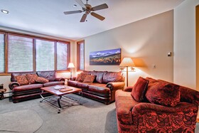 Highlands Lodge
