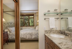 Highlands Lodge