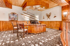 Highlands Lodge