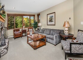 Highlands Lodge