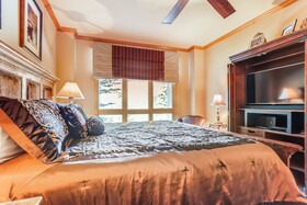 Highlands Lodge
