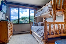 Highlands Lodge