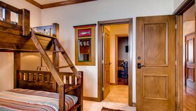 Highlands Lodge