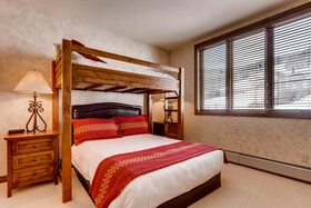 Highlands Lodge