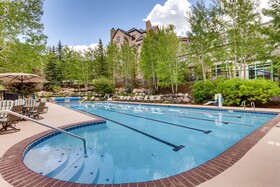 Highlands Lodge