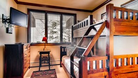 Highlands Lodge