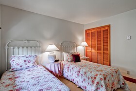 Highlands Lodge