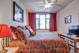 Highlands Lodge