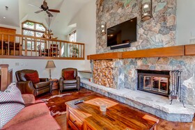 Highlands Lodge