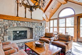 Highlands Slopeside