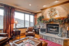 Highlands Slopeside
