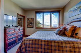Highlands Slopeside