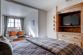 Market Square by East West Hospitality