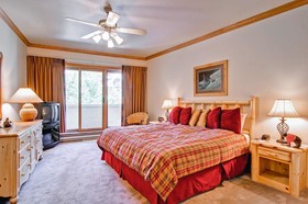 Oxford Court at Beaver Creek