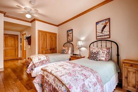 Oxford Court at Beaver Creek