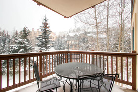 Oxford Court by Beaver Creek Mountain Lodging