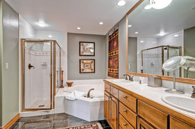 Oxford Court by Beaver Creek Mountain Lodging