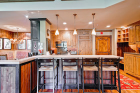 Oxford Court by Beaver Creek Mountain Lodging