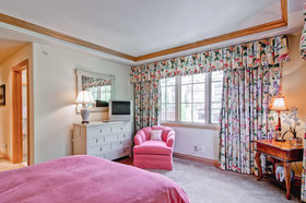 Oxford Court by Beaver Creek Mountain Lodging