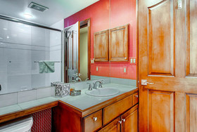 Oxford Court by Beaver Creek Mountain Lodging