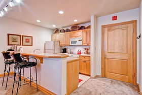 Oxford Court by Beaver Creek Mountain Lodging