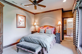 Oxford Court by Beaver Creek Mountain Lodging