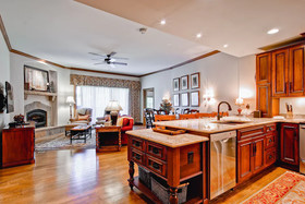 Oxford Court by Beaver Creek Mountain Lodging