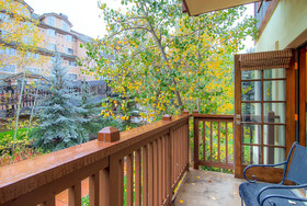Oxford Court by Beaver Creek Mountain Lodging