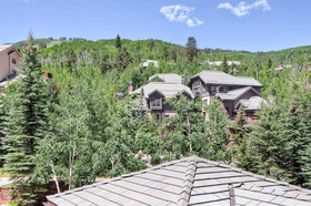Oxford Court by Beaver Creek Mountain Lodging