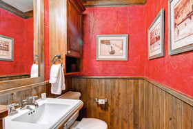 Oxford Court by Beaver Creek Mountain Lodging