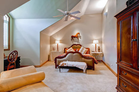 Oxford Court by Beaver Creek Mountain Lodging