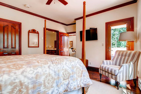 Oxford Court by Beaver Creek Mountain Lodging
