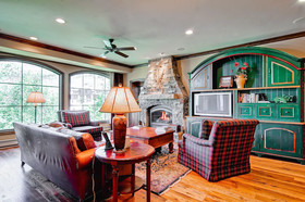 Oxford Court by Beaver Creek Mountain Lodging