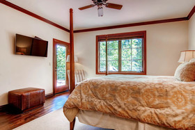 Oxford Court by Beaver Creek Mountain Lodging