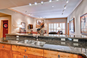 Oxford Court by Beaver Creek Mountain Lodging