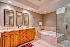 Oxford Court by Beaver Creek Mountain Lodging