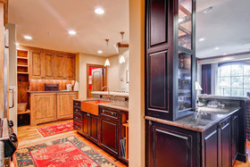 Oxford Court by Beaver Creek Mountain Lodging