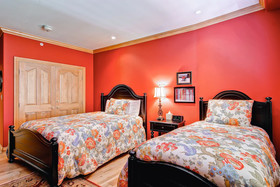 Oxford Court by Beaver Creek Mountain Lodging