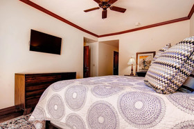 Oxford Court by Beaver Creek Mountain Lodging
