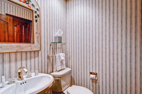 Oxford Court by Beaver Creek Mountain Lodging