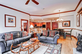 Oxford Court by Beaver Creek Mountain Lodging