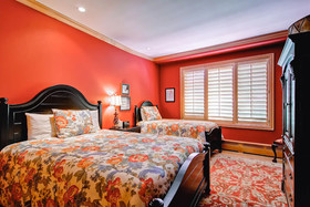 Oxford Court by Beaver Creek Mountain Lodging