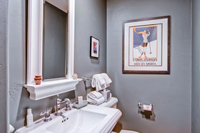 Oxford Court by Beaver Creek Mountain Lodging