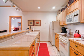 Oxford Court by Beaver Creek Mountain Lodging