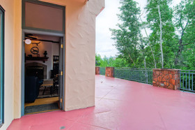 Oxford Court by Beaver Creek Mountain Lodging