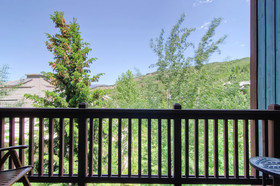 Oxford Court by Beaver Creek Mountain Lodging