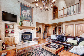 Oxford Court by Beaver Creek Mountain Lodging