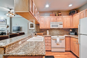 Oxford Court by Beaver Creek Mountain Lodging